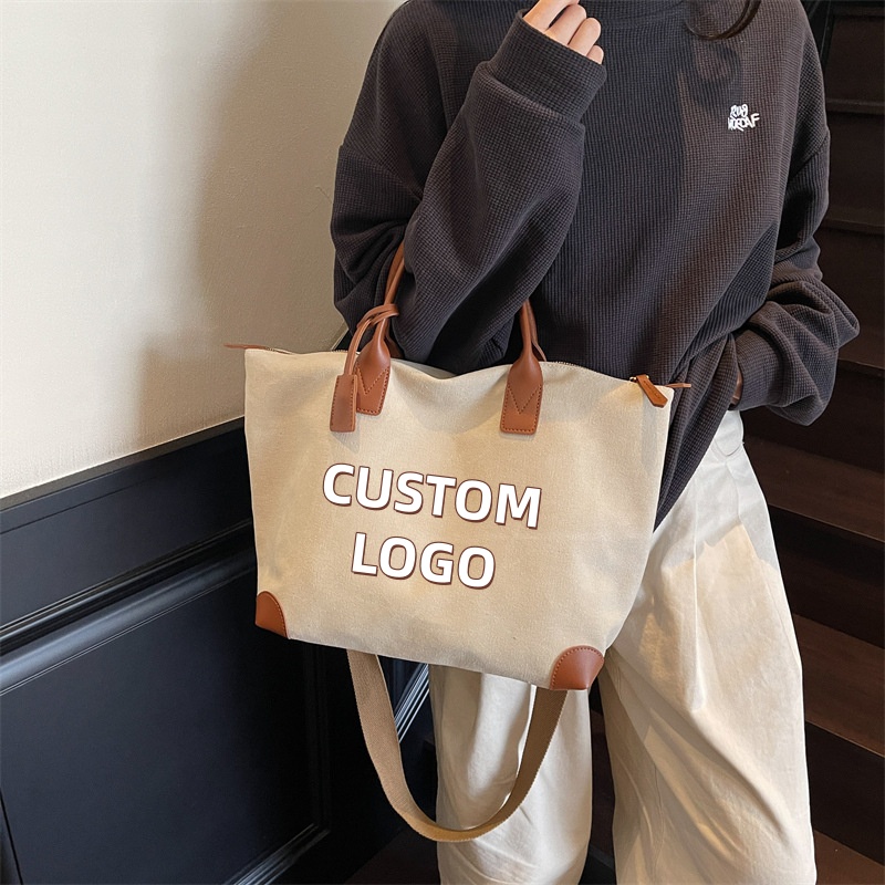 Women Bags Logo - กระเป๋าผ้าแคนวาสปักโลโก้ตามสั่ง, กระเป๋าสะพายไหล่แบบมีซิปขนาดใหญ่, กระเป๋าถือสำหรับทำงานและเดินทางแบบใช้ซ้ำได้ พร้อมขอบ PU สำหรับผู้ชายและผู้หญิง
