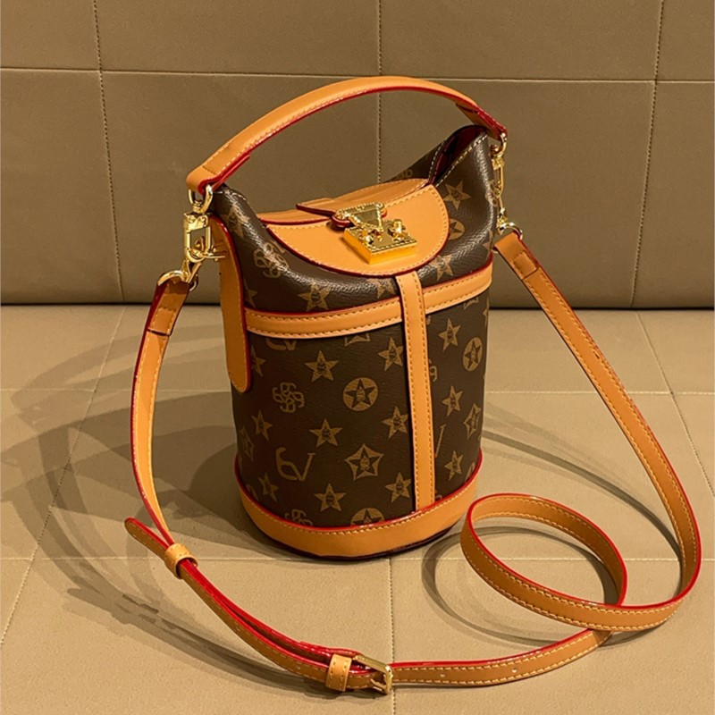 กระเป๋าผู้หญิงแบรนด์หรูหราแบบเ - Women Bags High End Brands บทวิจารณ์และราคา