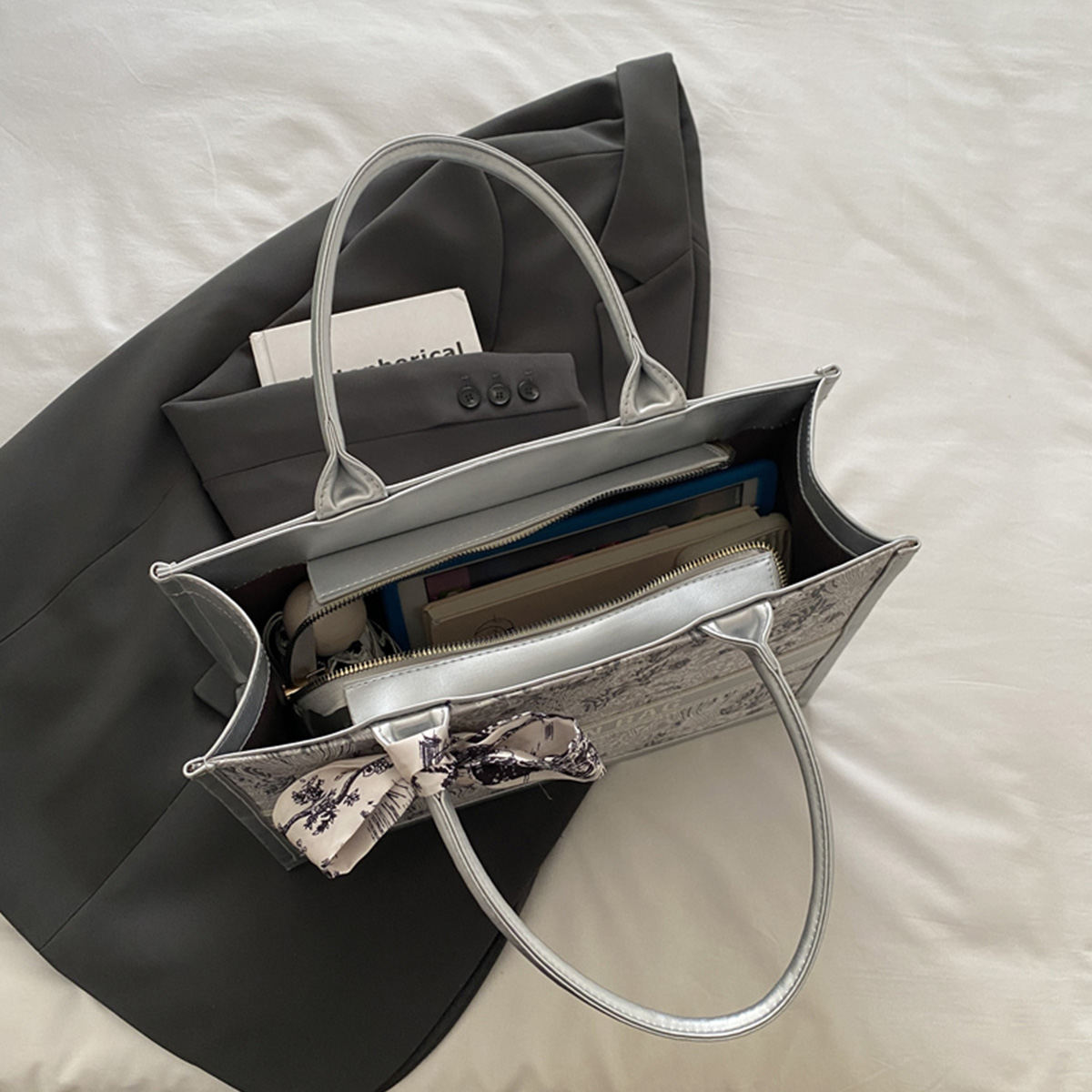 กระเป๋าโท้ทผู้หญิงสุดหรู ดีไซน - Women Bags On Sale บทวิจารณ์และราคา