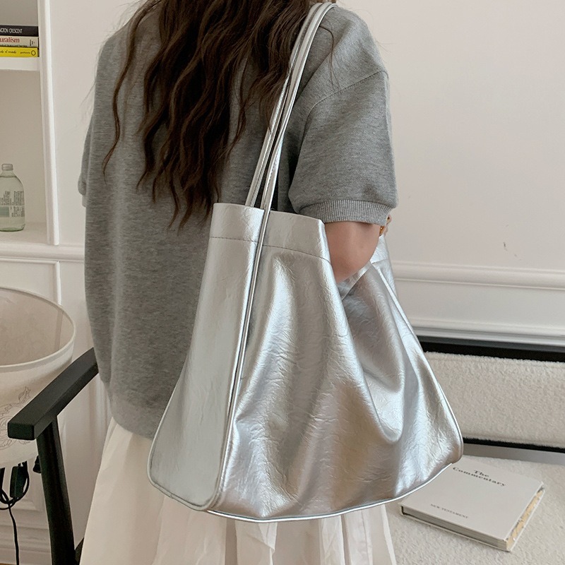 กระเป๋าโท้ทขนาดใหญ่สไตล์ลำลองส - Women Bags On Sale บทวิจารณ์และราคา